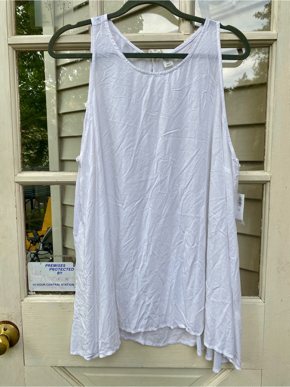 Old Navy White Relaxed Scoop Neck Tank